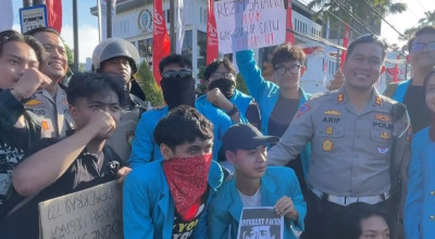 Jadi Korban Kericuhan Demo Surabaya, Kasatlantas: Ini Kenangan dari Mahasiswa