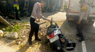 Pengendara N-Max Tewas Tabrak Truk Parkir di Jalur Bojonegoro-Babat