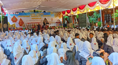 Ribuan Pelajar di Sidoarjo Nembang Macapat