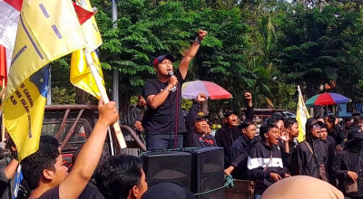Mahasiswa Sidoarjo Gelar Aksi di Depan Kantor DPRD, Sampaikan 5 Tuntutan