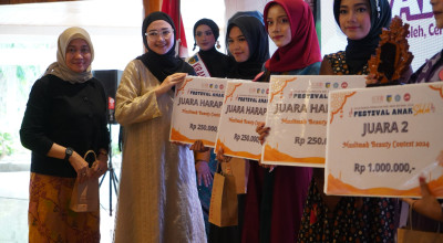 Mbak Cicha Dorong Tingkat Kepercayaan Diri Pelajar Kediri Melalui Festival Anak Sholeh