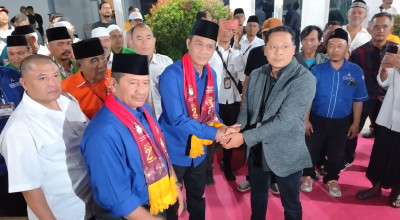 Santoso dan KH Samsul Umam Daftar ke KPU Tulungagung, Paslon Ketiga