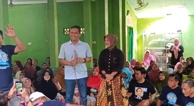 Setyo Wahono-Nurul Azizah Blusukan Pasar Tradisional Kota Bojonegoro