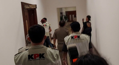 Bawa 1 Koper dari Setdaprov Jatim, Adhy Karyono: Kita Ikuti Proses Hukum
