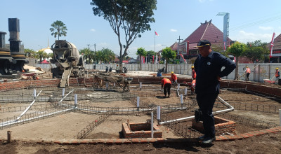Komisi A DPRD Sidak Rehab Alun-alun Jember, Ini Temuannya