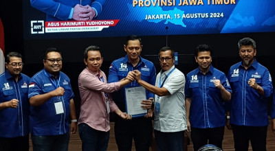 2 Anak Presiden Serahkan Rekom Gus Fawait Bacabup Jember