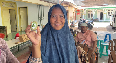 Akademisi Unej Ajari Warga Pesisir Madura Bikin Sabun Daun Kelor, Intip Manfaatnya