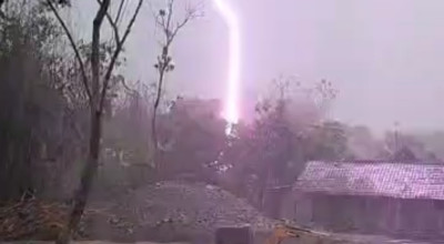 Jembatan Darurat Hanyut Diterjang Banjir Bandang di Kawasan Selatan Bojonegoro