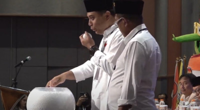 Undian Nomor Urut Pilwali Surabaya, Eri - Armuji Grogi Lawan Kotak Kosong