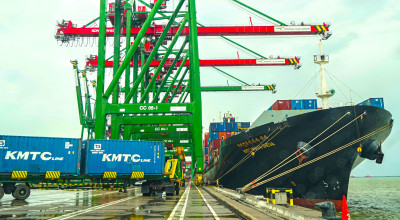 Kinerja Terminal Teluk Lamong Meningkat Berkat Pelayanan yang Andal dan Efisien