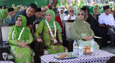 Ribuan Muslimat Tulungagung Siap Menangkan Khofifah di Pilgub Jatim 2024