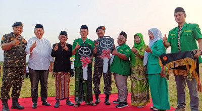 Bacabup Sidoarjo Serahkan 2 Mobil Bantuan Pemprov Jatim kepada PAC Ansor