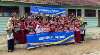 SDN Karangpatihan Ponorogo Terima Hibah Laptop DJP Kanwil Jatim II