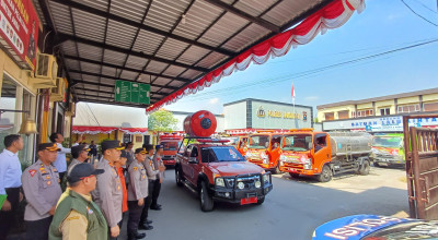 Lamongan Krisis Air Bersih, Polres Kirim Bantuan ke 14 Desa di 6 Kecamatan