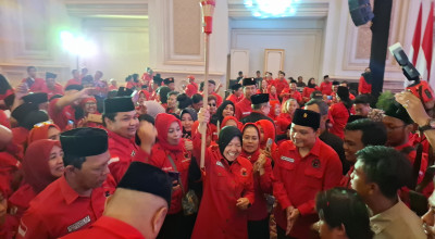 Eri Cahyadi Janjikan 1 Motor ke PAC PDIP Surabaya Jika ...