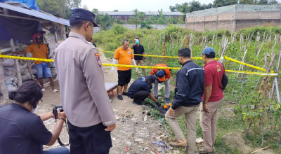 Pria Tulungagung Mabuk Miras Oplosan Tewas Nyungsep di Parit