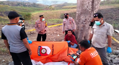 Pria Misterius Tewas Kelaparan Bawah Pohon Sengon di Blitar