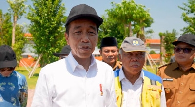 Presiden Jokowi Setujui Mundurnya Risma dari Mensos, Pramono Belum Ditandatangani