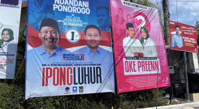 KPU Ponorogo Mulai Pasang APK Pilkada di Beberapa Titik Strategis