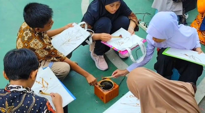 SD Muhammadiyah 3 Wage Taman Sidoarjo Membatik Bersama