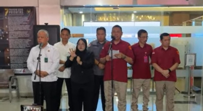 Peran Pengacara Ronald Tannur yang Menyeret 3 Hakim PN Surabaya jadi Tersangka