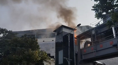 Lift JPO Jalan Pemuda Surabaya Sengaja Dibakar, Imbalannya Rokok