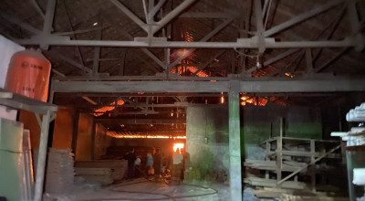 Toko Bangunan di Ponorogo Terbakar, Pemadaman Berlangsung 4,5 jam