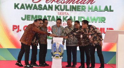 Pj Gubernur Adhy Resmikan Kawasan Kuliner Halal Tulungagung, Pertama di Jatim