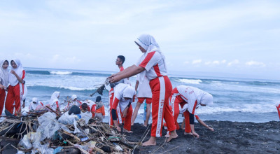 World Cleanup Day, Masyarakat Jember Bersih-bersih Sampah Pantai Pancer