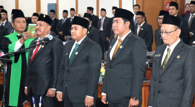 4 Pimpinan DPRD Kabupaten Gresik Periode 2024-2029 Dilantik