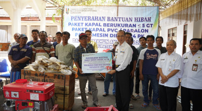 20 Unit Kapal Diserahkan DK2P Tuban untuk 9 Kelompok Usaha Bersama Nelayan