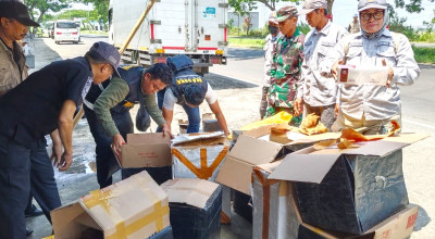 Petugas Gabungan Hentikan 2 Mobil Box Muatan Rokok Ilegal di Akses Suramadu