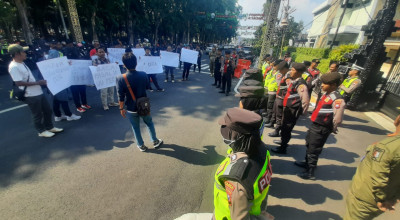 AJI dan PWI Bojonegoro Unjuk Rasa, Protes Tindakan Pejabat Usir Wartawan saat Liputan