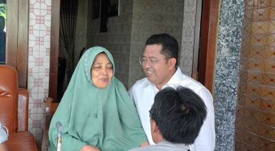 Cawagub Lukman Pulang ke Lamongan, Minta Restu Ibu dan Ziarah Makam Ayah
