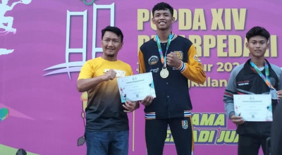 Popda XIV Jatim 2024, Atlet Lompat Tinggi Tuban Raih Medali Emas