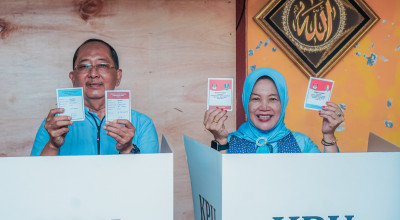 Cawabup Bojonegoro Nurul Azizah Berangkat ke TPS Pukul 07.27, Ini Maknanya