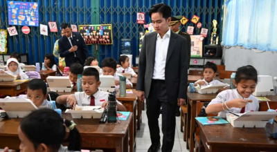 Pemprov Jatim Anggarkan Rp800 Miliar untuk Program Makan Gratis