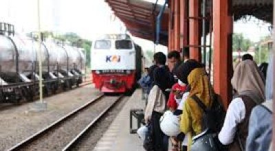 18.000 Penumpang Diprediksi Gunakan Kereta Api Daop 8 Surabaya, jelang Coblosan