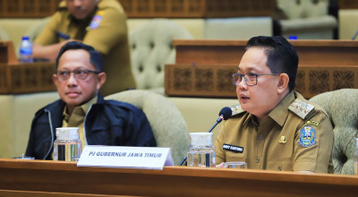 Pj Gubernur Adhy Karyono Jamin Pilkada Serentak di Jatim Lancar