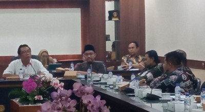 Banyak Oknum GTT-PTT Jember Kampanye Paslon di Medsos