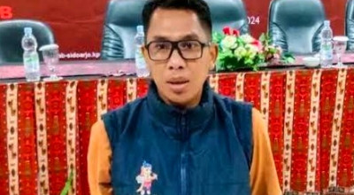 Didemo Ratusan Massa, Ketua KPU Sidoarjo Bantah Tuduhan Konsumsi Miras