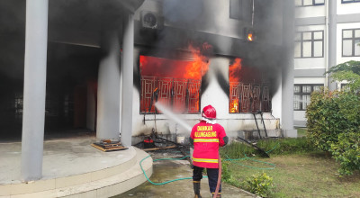 Gudang UIN Sayyid Ali Rahmatullah Tulungagung Terbakar