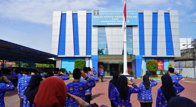 Pesan Presiden dalam Upacara Peringatan HUT ke-53 Korpri di BHP Surabaya