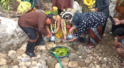 Mengenal Tradisi Manten Kucing, Ritual Meminta Hujan di Tulungagung