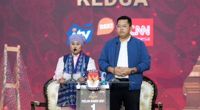 Debat Pilkada Jatim, Paslon Luluk - Lukman Ungkap Fakta Mengejutkan soal Pemprov