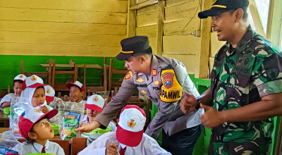 Putra Tukul Arwana Kirim Makanan Bergizi Gratis untuk Sekolah Terpencil di Sidoarjo