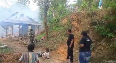 Rumah di Ponorogo Terbakar Gegara Anak Mainan Korek, 1 Orang Terluka