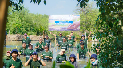 SIER Tanam 5000 Bibit Mangrove di KRM Surabaya