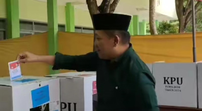 Suara untuk Cabup Sampang Abah Idi Menang Telak di TPS Desanya