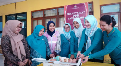 Aksi Srikandi PLN UPT Gresik Cegah Stunting di Desa Banjarsari Cerme